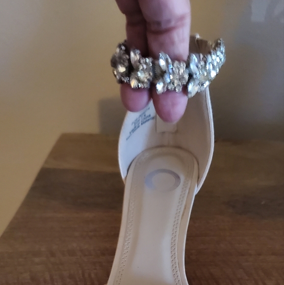 Shoes - Picture 3 of 3